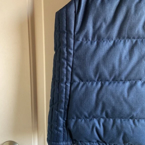 NWT Old Navy puffer vest in blue - Picture 5 of 7